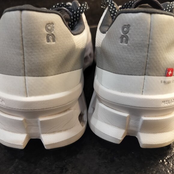 Women's On Running Cloudmonster sneakers US 9 - Picture 7 of 9